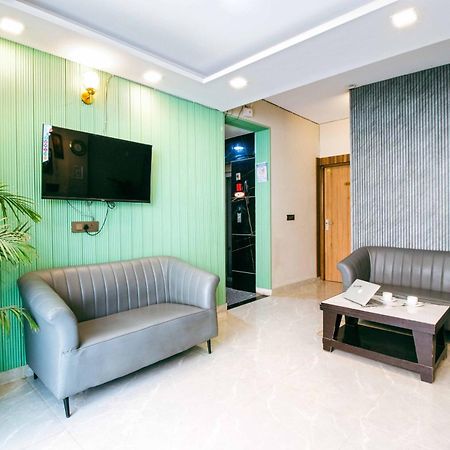Hotel Treebo Elite Corporate, Sector 62 à Noida Extérieur photo