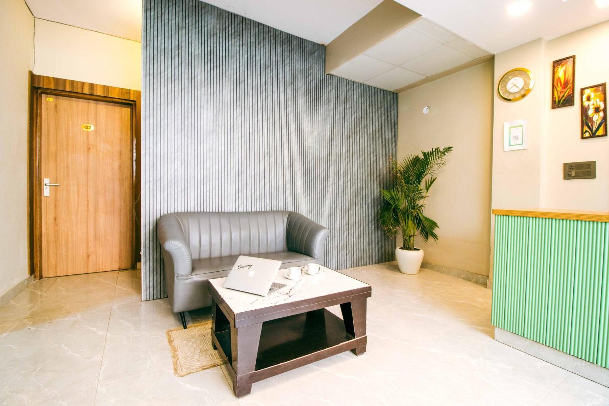 Hotel Treebo Elite Corporate, Sector 62 à Noida Extérieur photo