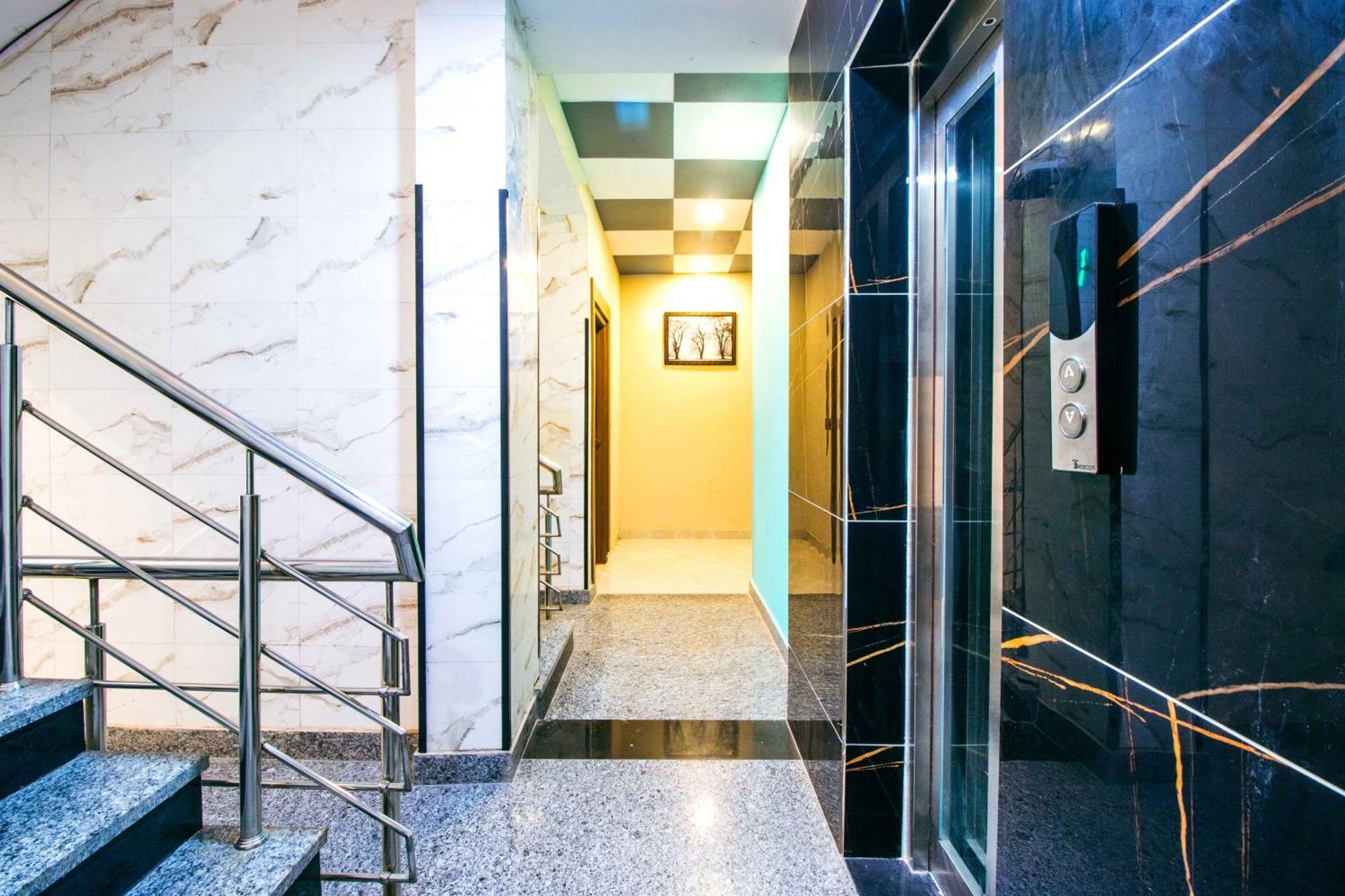 Hotel Treebo Elite Corporate, Sector 62 à Noida Extérieur photo
